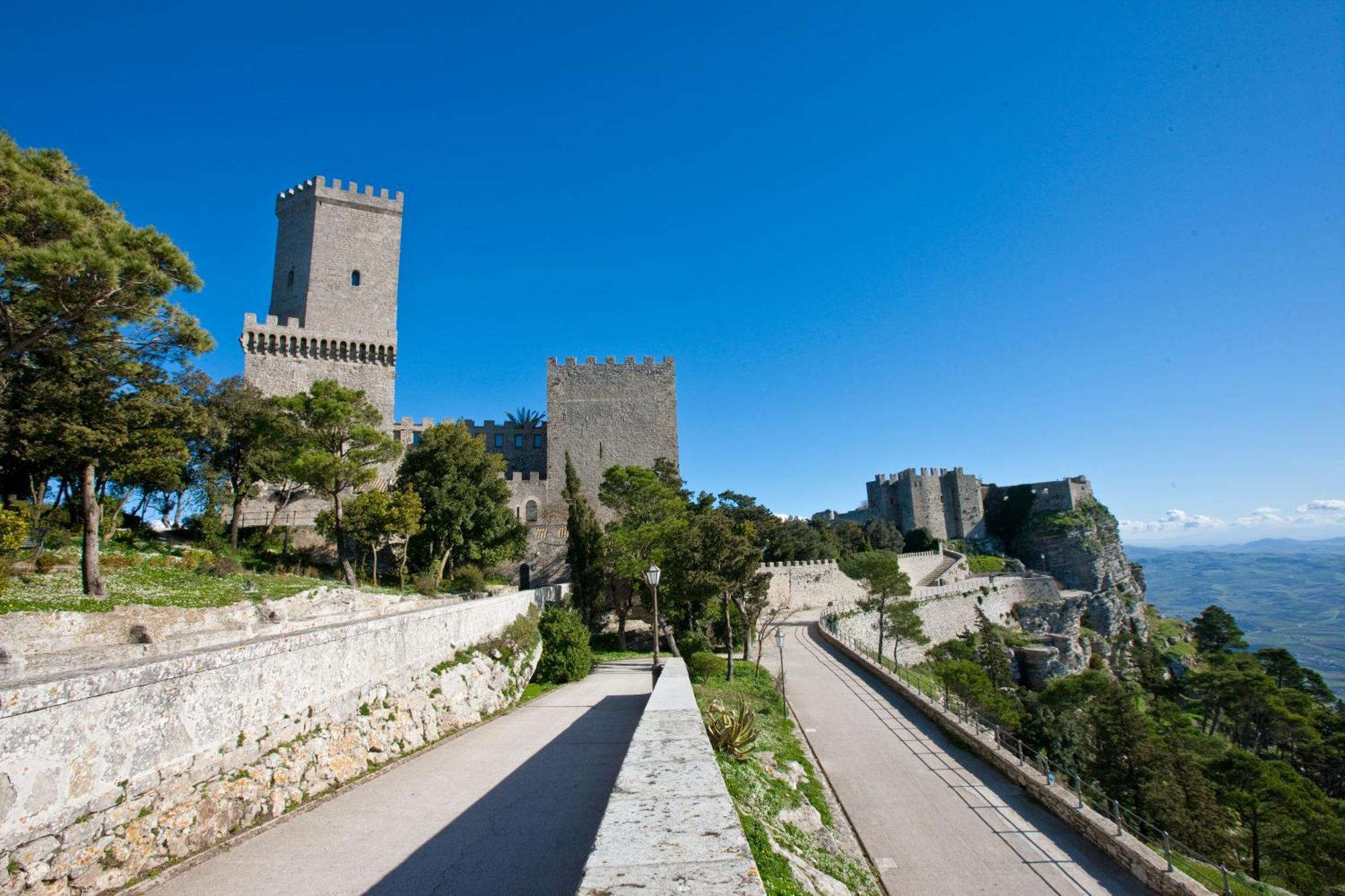 Hotel Antico Borgo Erice Esterno foto
