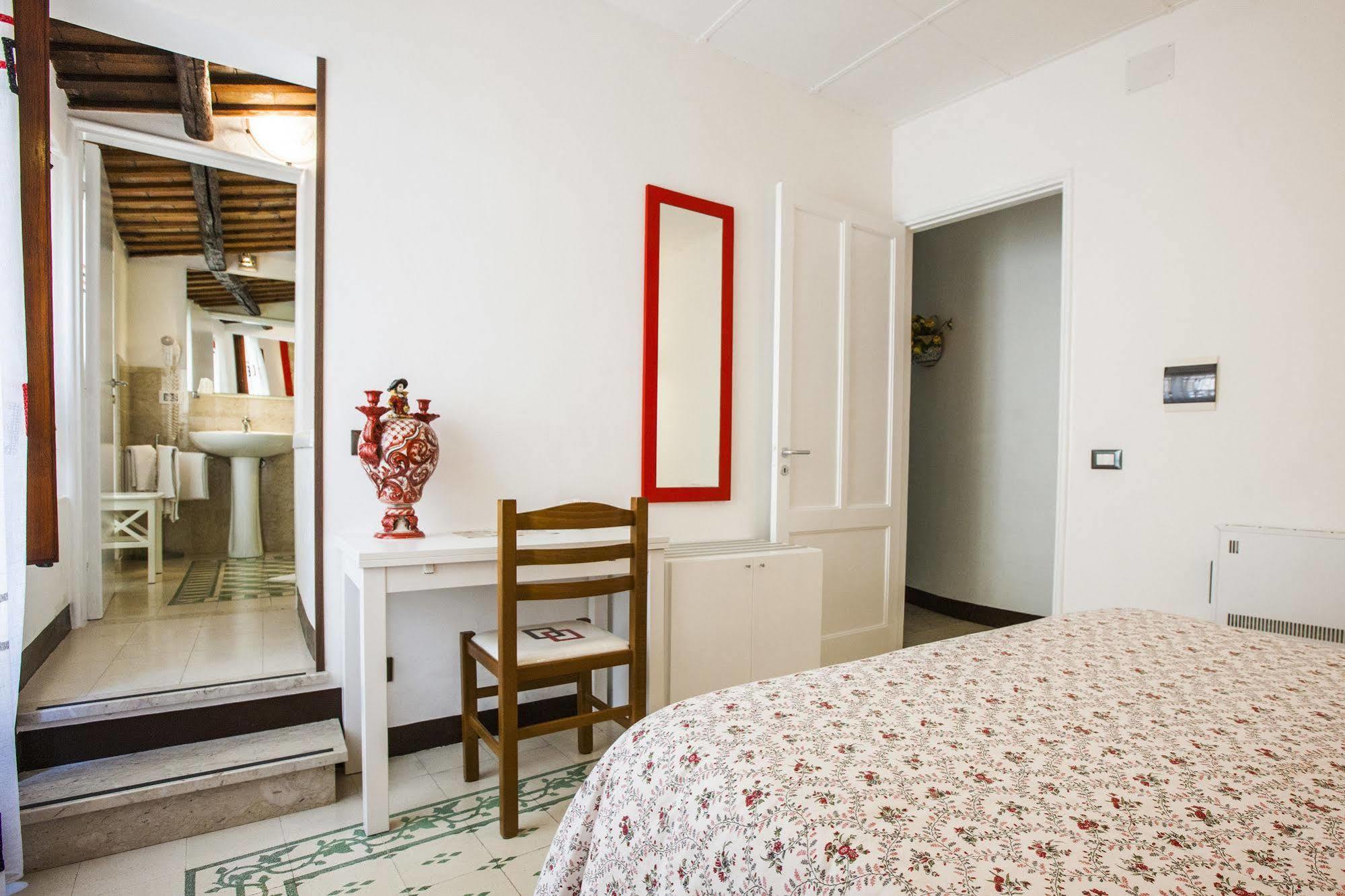 Hotel Antico Borgo Erice Esterno foto